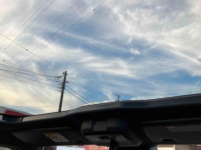 タフト Ｘ　スカイフィールトップ・ガラスルーフ・電動パーキング・ブレーキホールド・スマートアシスト・衝突支援ブレーキ・誤発進抑制制御・ＬＥＤヘッドライト・（3枚目）