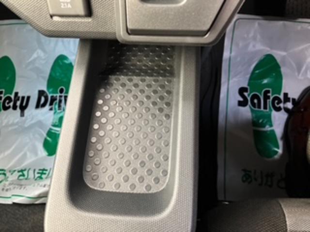 タフト Ｘ　スカイフィールトップ・ガラスルーフ・電動パーキング・ブレーキホールド・スマートアシスト・衝突支援ブレーキ・誤発進抑制制御・ＬＥＤヘッドライト・（32枚目）