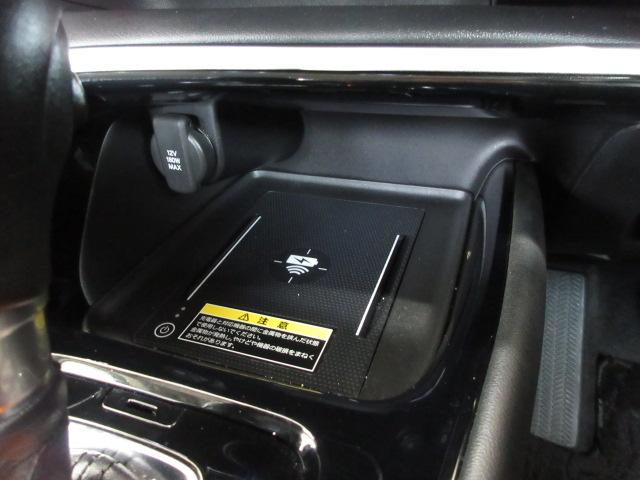 ヴェゼル ｅ：ＨＥＶＺ　禁煙車・ナビ・ドラレコ・ＥＴＣ　スマキ　Ｐトランク　フルオートエアコン　Ｄレコ　エアバッグ　両席エアバック　Ｒカメ　パワーウィンドウ　ＬＥＤランプ　クルーズＣ　ナビ＆ＴＶ　キーレスエントリー　ＥＴＣ付（9枚目）