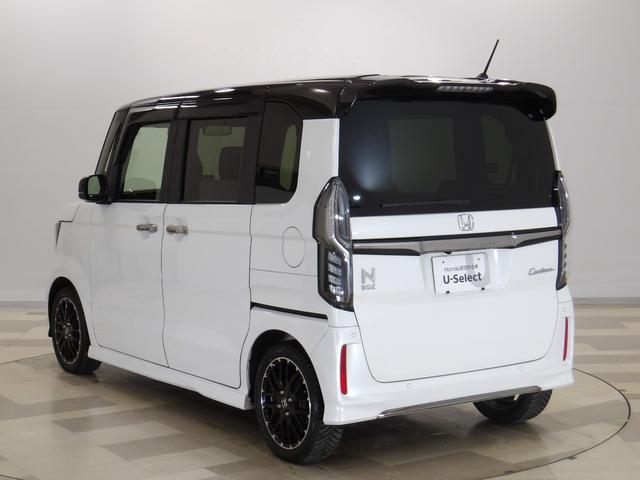 N-BOXカスタム Lターボ 禁煙/ワンオーナー/サポカー/渋滞追従/2トーンカラー/特別仕様車コーディネートスタイル/左右シートヒーター/純正9インチナビ&リヤカメラ&前後ドラレコ/Bluetooth/ETC 地デジチューナー(3枚目)