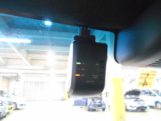 N-BOXカスタム Lターボ 禁煙/ワンオーナー/サポカー/渋滞追従/2トーンカラー/特別仕様車コーディネートスタイル/左右シートヒーター/純正9インチナビ&リヤカメラ&前後ドラレコ/Bluetooth/ETC 地デジチューナー(7枚目)