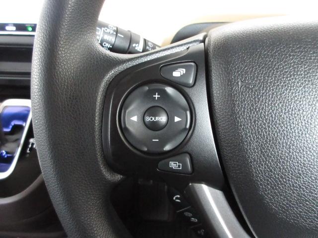 フリードハイブリッド ハイブリッド・Gホンダセンシング 禁煙車 LEDヘッドライト ETC スマートキー 純正ナビ リアカメラ ドラレコ 軽減ブレーキ キーフリーシステム 1オ-ナ- 記録簿 DVD再生可能 サイドカーテンエアバック ECON Aクルーズ(8枚目)