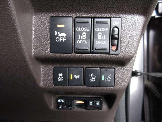 フリードハイブリッド ハイブリッド・Gホンダセンシング 禁煙車 LEDヘッドライト ETC スマートキー 純正ナビ リアカメラ ドラレコ 軽減ブレーキ キーフリーシステム 1オ-ナ- 記録簿 DVD再生可能 サイドカーテンエアバック ECON Aクルーズ(10枚目)