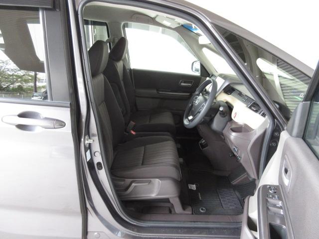 フリードハイブリッド ハイブリッド・Gホンダセンシング 禁煙車 LEDヘッドライト ETC スマートキー 純正ナビ リアカメラ ドラレコ 軽減ブレーキ キーフリーシステム 1オ-ナ- 記録簿 DVD再生可能 サイドカーテンエアバック ECON Aクルーズ(15枚目)