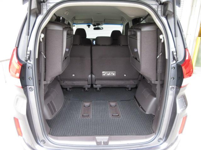 フリードハイブリッド ハイブリッド・Gホンダセンシング 禁煙車 LEDヘッドライト ETC スマートキー 純正ナビ リアカメラ ドラレコ 軽減ブレーキ キーフリーシステム 1オ-ナ- 記録簿 DVD再生可能 サイドカーテンエアバック ECON Aクルーズ(19枚目)