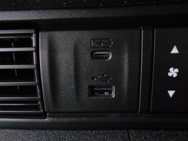 Ｎ－ＢＯＸカスタム ベースグレード　禁煙車　元デモカー　ＣＯＮＮＥＣＴ対応９インチナビ　純正ドラレコ（２カメラ）　ＥＴＣ　リア左側パワースライドドア　ＵＳＢ接続　ＣＭＢＳ　Ｄレコ　１オーナー　ベンチシート　オートエアコン　スマートキ（20枚目）