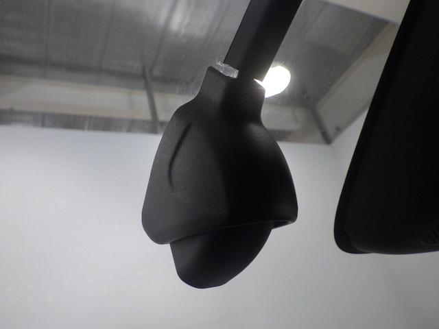 ヴェゼル e:HEVZ 禁煙車 衝突回避支援ブレーキ機能 スマキ Pトランク フルオートエアコン Dレコ エアバッグ 両席エアバック Rカメ パワーウィンドウ LEDランプ ソナー クルーズC ナビ&TV キーレスエントリー(4枚目)