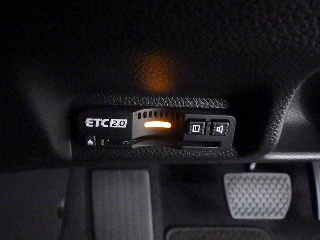 ヴェゼル e:HEVZ・PLaYパッケージ 禁煙車 オートクルーズコントロール LEDヘッド リヤカメラ 横滑り防止装置 ETC シートヒーター スマートキー 両席エアバック サイドカーテンエアバック(4枚目)