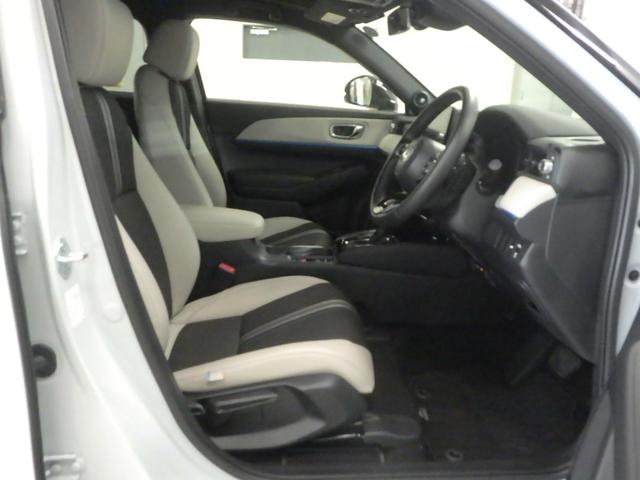 ヴェゼル e:HEVZ・PLaYパッケージ 禁煙車 オートクルーズコントロール LEDヘッド リヤカメラ 横滑り防止装置 ETC シートヒーター スマートキー 両席エアバック サイドカーテンエアバック(13枚目)