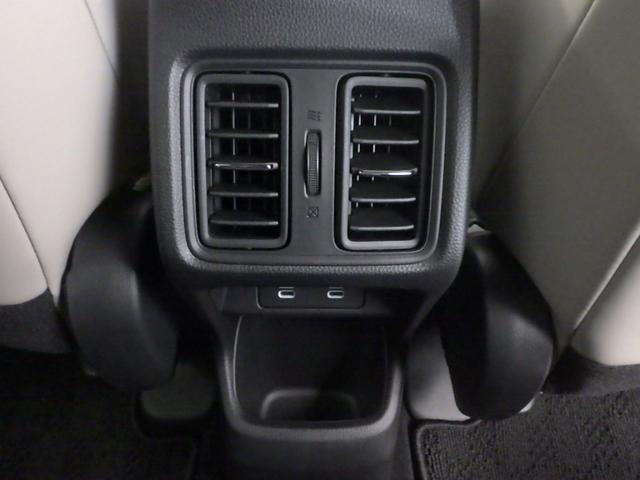 ヴェゼル e:HEVZ・PLaYパッケージ 禁煙車 オートクルーズコントロール LEDヘッド リヤカメラ 横滑り防止装置 ETC シートヒーター スマートキー 両席エアバック サイドカーテンエアバック(15枚目)