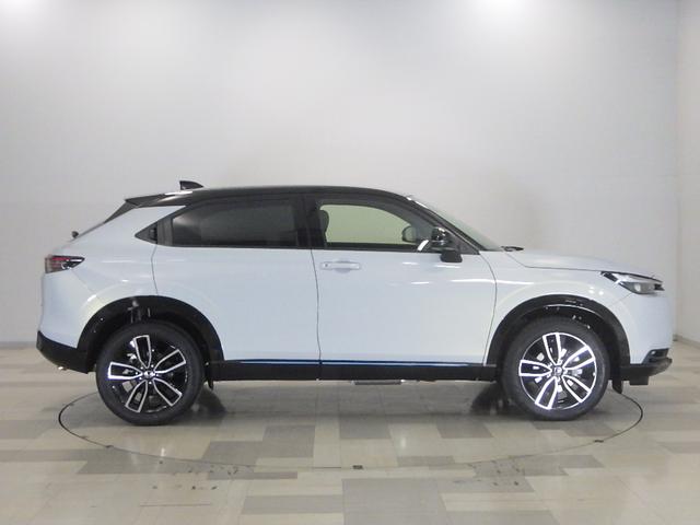 ヴェゼル e:HEVZ・PLaYパッケージ 禁煙車 オートクルーズコントロール LEDヘッド リヤカメラ 横滑り防止装置 ETC シートヒーター スマートキー 両席エアバック サイドカーテンエアバック(23枚目)