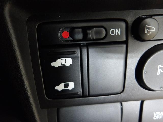 フリード Ｇエアロジャストセレクション　禁煙車　ＤＶＤ再生可　ワンセグ　ドラレコ　ダブルエアバッグ　Ｂカメ　パワーウインドウ　ＥＴＣ付　パワーステアリング　両側スライド左側パワースライドドア　ウォークスルー　３列シート　ＡＢＳ　エアバッグ（12枚目）