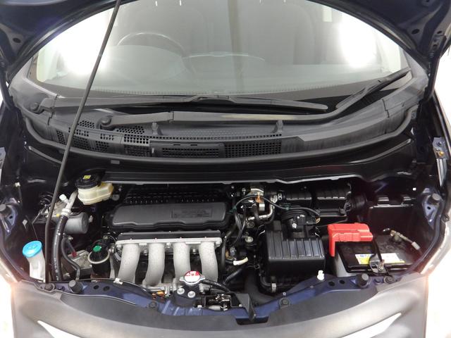 フリード Ｇエアロジャストセレクション　禁煙車　ＤＶＤ再生可　ワンセグ　ドラレコ　ダブルエアバッグ　Ｂカメ　パワーウインドウ　ＥＴＣ付　パワーステアリング　両側スライド左側パワースライドドア　ウォークスルー　３列シート　ＡＢＳ　エアバッグ（14枚目）