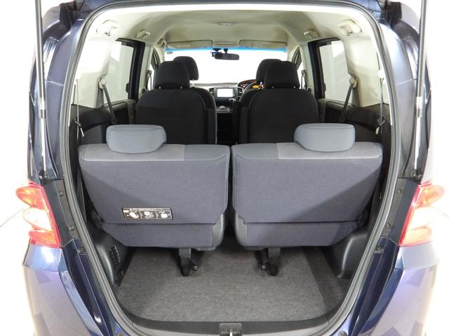 フリード Ｇエアロジャストセレクション　禁煙車　ＤＶＤ再生可　ワンセグ　ドラレコ　ダブルエアバッグ　Ｂカメ　パワーウインドウ　ＥＴＣ付　パワーステアリング　両側スライド左側パワースライドドア　ウォークスルー　３列シート　ＡＢＳ　エアバッグ（18枚目）