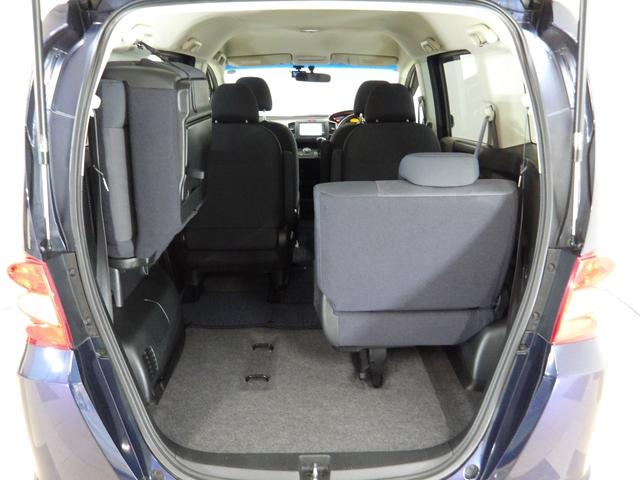 フリード Ｇエアロジャストセレクション　禁煙車　ＤＶＤ再生可　ワンセグ　ドラレコ　ダブルエアバッグ　Ｂカメ　パワーウインドウ　ＥＴＣ付　パワーステアリング　両側スライド左側パワースライドドア　ウォークスルー　３列シート　ＡＢＳ　エアバッグ（19枚目）