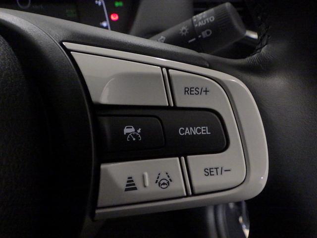 フィット e:HEVホーム 禁煙車/元デモカー/LEDヘッドライト/ホンダセンシング/ドラレコ 助手席エアバッグ 運転席エアバッグ アイドリングストップ LEDライト バックカメラ ABS サイドエアバッグ フルセグTV 記録簿(8枚目)