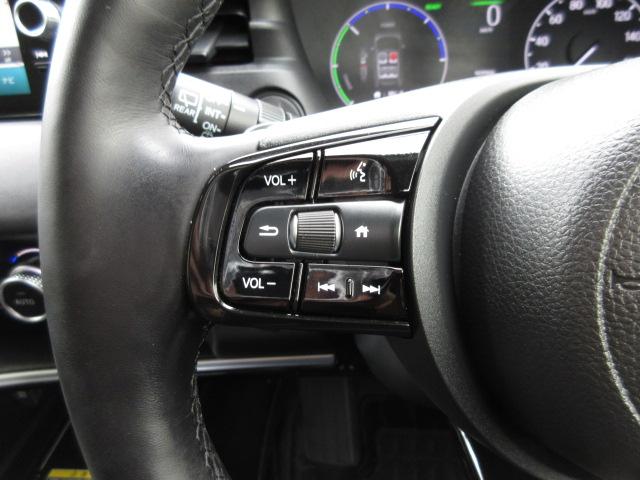 ヴェゼル e:HEVZ 禁煙車 衝突回避支援ブレーキ機能 1オナ スマキ Pトランク フルオートエアコン Dレコ エアバッグ 両席エアバック Rカメ 記録簿付 パワーウィンドウ LEDランプ ソナー クルーズC ナビ&TV(16枚目)