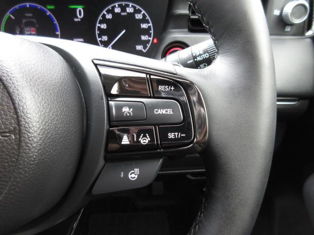 ヴェゼル e:HEVZ 禁煙車 衝突回避支援ブレーキ機能 1オナ スマキ Pトランク フルオートエアコン Dレコ エアバッグ 両席エアバック Rカメ 記録簿付 パワーウィンドウ LEDランプ ソナー クルーズC ナビ&TV(17枚目)