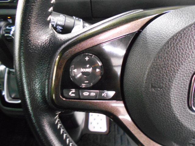 N-BOXカスタム G・Lターボホンダセンシング 禁煙車 フルセ 両側PWスライドドア Bモニタ Iストップ セキュリティー USB接続 クルーズコントロール ナビTV キーレスエントリー VSA ベンチS LEDランプ 助手席エアバック PW PS(8枚目)