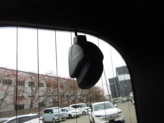 ステップワゴンスパーダ ｅ：ＨＥＶスパーダＧ・ＥＸホンダセンシング　禁煙車　エアバック　地デジ　クルコン　サイドエアバッグ　シ－トヒ－タ－　衝突軽減システム　スマキー　ＬＥＤランプ　ドラレコ　ＵＳＢ接続　ＡＢＳ　キーレス　フルオートエアコン　ＥＴＣ　三列シート　イモビ（5枚目）