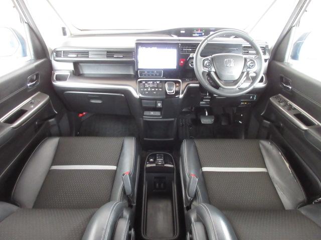 ステップワゴンスパーダ ｅ：ＨＥＶスパーダＧ・ＥＸホンダセンシング　禁煙車　エアバック　地デジ　クルコン　サイドエアバッグ　シ－トヒ－タ－　衝突軽減システム　スマキー　ＬＥＤランプ　ドラレコ　ＵＳＢ接続　ＡＢＳ　キーレス　フルオートエアコン　ＥＴＣ　三列シート　イモビ（13枚目）