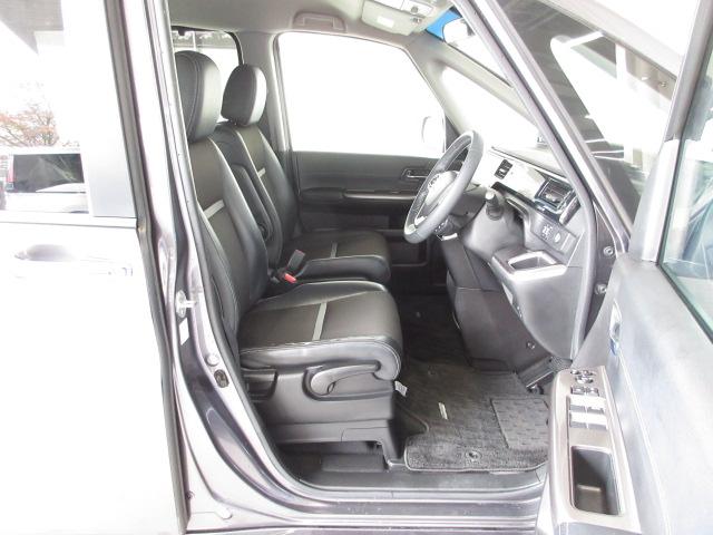 ステップワゴンスパーダ ｅ：ＨＥＶスパーダＧ・ＥＸホンダセンシング　禁煙車　エアバック　地デジ　クルコン　サイドエアバッグ　シ－トヒ－タ－　衝突軽減システム　スマキー　ＬＥＤランプ　ドラレコ　ＵＳＢ接続　ＡＢＳ　キーレス　フルオートエアコン　ＥＴＣ　三列シート　イモビ（23枚目）