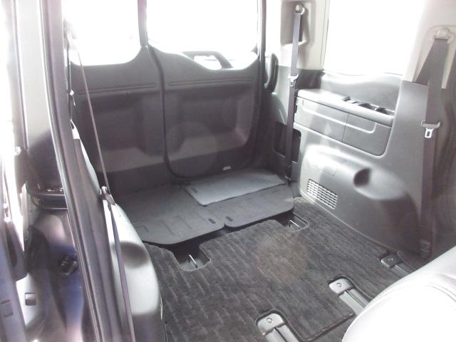 ステップワゴンスパーダ ｅ：ＨＥＶスパーダＧ・ＥＸホンダセンシング　禁煙車　エアバック　地デジ　クルコン　サイドエアバッグ　シ－トヒ－タ－　衝突軽減システム　スマキー　ＬＥＤランプ　ドラレコ　ＵＳＢ接続　ＡＢＳ　キーレス　フルオートエアコン　ＥＴＣ　三列シート　イモビ（28枚目）