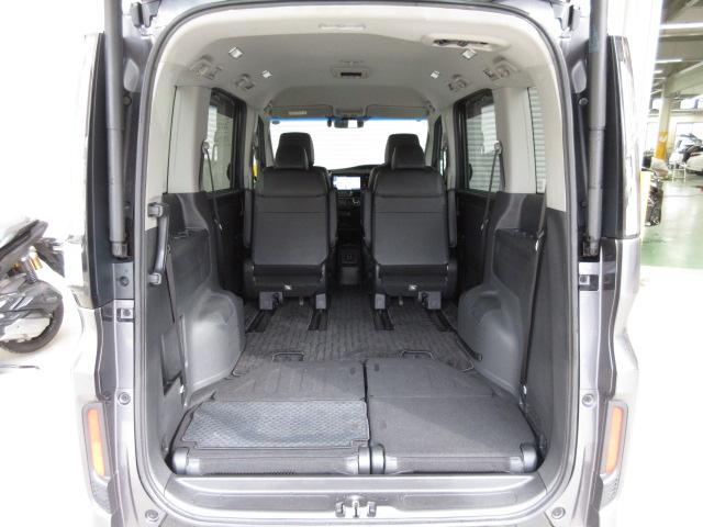 ステップワゴンスパーダ ｅ：ＨＥＶスパーダＧ・ＥＸホンダセンシング　禁煙車　エアバック　地デジ　クルコン　サイドエアバッグ　シ－トヒ－タ－　衝突軽減システム　スマキー　ＬＥＤランプ　ドラレコ　ＵＳＢ接続　ＡＢＳ　キーレス　フルオートエアコン　ＥＴＣ　三列シート　イモビ（29枚目）