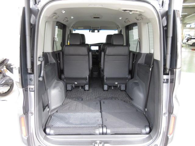 ステップワゴンスパーダ ｅ：ＨＥＶスパーダＧ・ＥＸホンダセンシング　禁煙車　エアバック　地デジ　クルコン　サイドエアバッグ　シ－トヒ－タ－　衝突軽減システム　スマキー　ＬＥＤランプ　ドラレコ　ＵＳＢ接続　ＡＢＳ　キーレス　フルオートエアコン　ＥＴＣ　三列シート　イモビ（30枚目）