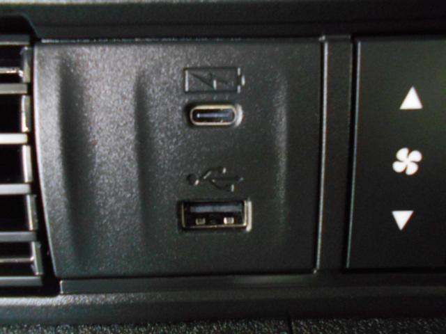 N-BOXカスタム ベースグレード 禁煙車 USB接続 CMBS Dレコ 1オーナー ベンチシート オートエアコン スマートキ LED 盗難防止装置 クルコン ETC バックカメラ フルセグTV パワーステアリング エアバッグ ESC(20枚目)