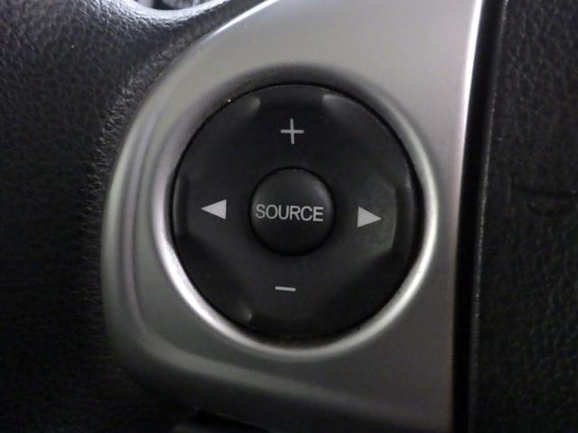 N-BOXカスタム GSSブラックスタイルパッケージ 禁煙車 左右パワースライド リアカメラ ワンセグ ETC付き ナビTV 前席シートヒーター AAC ワンオーナー パワステ パワーウィンドウ キーフリー 横滑り防止 エコアイドル スマートキー ABS(6枚目)