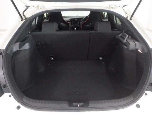 シビック タイプR 禁煙車 スマートキーシステム リアカメラ 整備記録簿 1オーナー車 オートクルーズ USB接続 地デジ ETC車載器 フルオートエアコン 盗難防止 キーフリー LED ドラレコ 衝突被害軽減システム(22枚目)