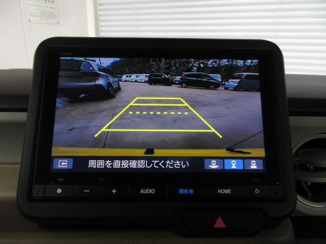 N-BOX ファッションスタイル 禁煙車 ファッションスタイル 8インチナビ ETC フロアカーペット 両側スライドドア スマートキ LEDランプ バックモニター サイドカーテンエアバック クルコン VSA エアバッグ キーフリー(3枚目)