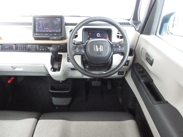 N-BOX ファッションスタイル 禁煙車 ファッションスタイル 8インチナビ ETC フロアカーペット 両側スライドドア スマートキ LEDランプ バックモニター サイドカーテンエアバック クルコン VSA エアバッグ キーフリー(9枚目)