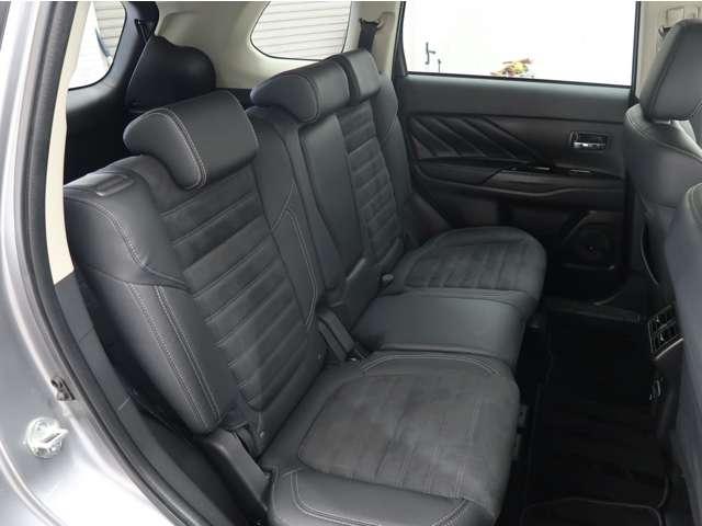 アウトランダーPHEV Gプラスパッケージ ☆禁煙☆残存率85☆スマホ連携ナビ☆1500W給電☆誤発進抑制☆後側方検知 レ-ダ-クル-ズ☆マルチアラウンドモニター☆電動リヤゲ-ト☆ ETC2.0☆オ-トハイビ-ム☆LEDライト☆フルセグTV(7枚目)