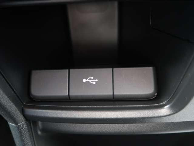 ステップワゴンスパーダ スパーダハイブリッド G・EX ホンダセンシング 禁煙 2WD 7人 10型ナビ 両側電動スライド(14枚目)