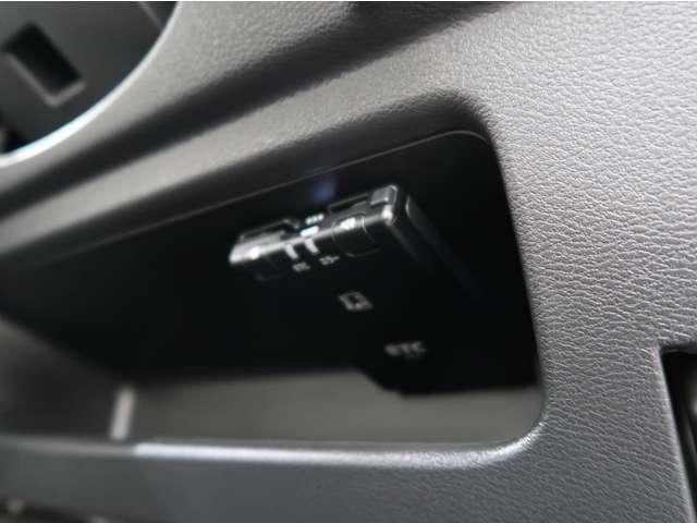 eKワゴン M ☆禁煙☆社有車UP☆誤発進抑制機能☆シ-トヒ-タ-☆衝突被害軽減ブレ-キ☆障害物センサ-☆車線逸脱警報☆横滑り防止☆ワンオ-ナ-☆オートハイビーム☆ベンチシート☆ETC☆アイドリングストップ☆盗難防止(8枚目)