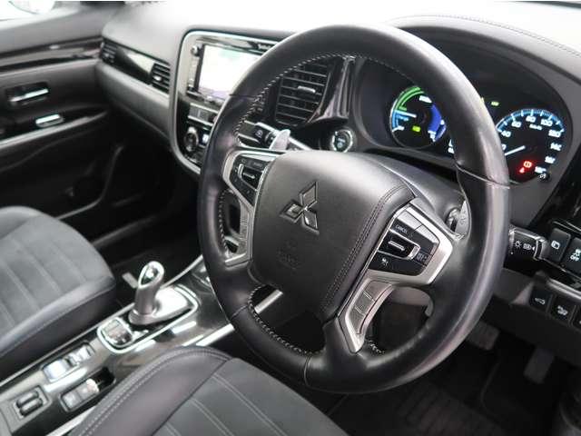 アウトランダーPHEV Gプラスパッケージ ☆禁煙☆純正7型ナビ☆誤発進抑制☆後側方検知☆ロックフォード☆マルチアラウンドモニタ-☆レ-ダ-クル-ズコントロ-ル☆障害物センサー☆車線逸脱警報☆1500W給電☆三菱リモ-トコントロ-ル☆電動シ-ト(9枚目)