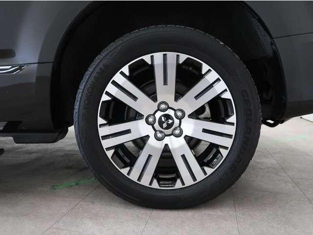 デリカD:5 G パワーパッケージ ☆禁煙☆8人☆11型ナビ☆電動ステップ☆車検整備付☆誤発進抑制☆後側方検知☆マルチアラウンドモニタ☆レ-ダ-クル-ズ☆電動リヤゲ-ト☆オ-トハイビ-ム☆ETC2.0☆フルセグ☆USB/HDMI接続可(16枚目)