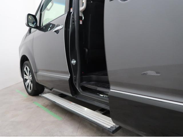 デリカＤ：５ Ｐ　禁煙☆８人☆純正ナビ☆電動サイドステップ☆誤発進抑制☆後側方検知☆マルチアラウンドモニタ－☆ＬＥＤライト☆オ－トハイビ－ム☆レ－ダ－クル－ズ☆電動リヤゲ－ト☆シ－トヒ－ター☆ＥＴＣ２．０☆車検整備付（4枚目）