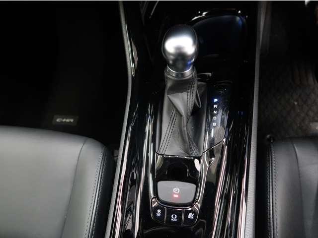 C-HR G モード ネロ セーフティプラス 特別仕様車 禁煙 2WD 純正ナビ 1500W給電(8枚目)