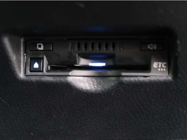 C-HR G モード ネロ セーフティプラス 特別仕様車 禁煙 2WD 純正ナビ 1500W給電(10枚目)