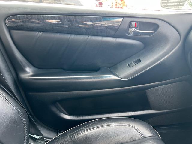 アリスト  純正ナビ サンルーフ 黒革シート ETC オートクルーズコントロール 車高調 純正サス有 純正アルミホイール 電動パワーシート キーレスキー(27枚目)