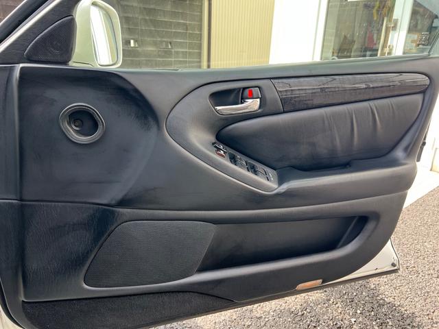 アリスト  純正ナビ サンルーフ 黒革シート ETC オートクルーズコントロール 車高調 純正サス有 純正アルミホイール 電動パワーシート キーレスキー(28枚目)