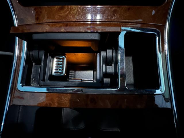 エリシオン ＧエアロＨＤＤナビパッケージ　エアサスペンション　ＡＬＰＩＮＥアンプ　サブウーファー　両側電動スライドドア　ＬＥＤヘッドライト　電動格納ミラー（60枚目）