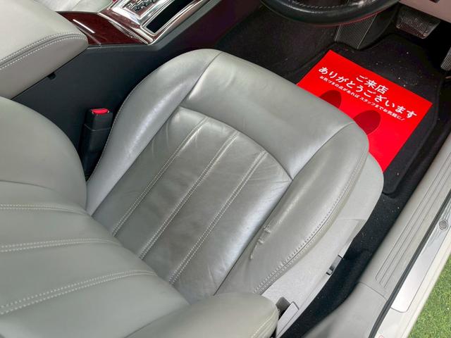 クライスラー・３００Ｃツーリング ３．５　２００６年モデル　右Ｈ　カロッツェリアナビ　フルセグテレビ　ＢＴオーディオ　バックモニター　デジタルミラー　レザーシート　メモリー付パワーシート　シートヒーター　ステアリングスイッチ　リモコンキー（21枚目）