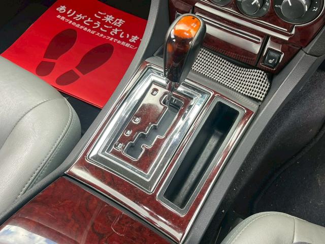 クライスラー・３００Ｃツーリング ３．５　２００６年モデル　右Ｈ　カロッツェリアナビ　フルセグテレビ　ＢＴオーディオ　バックモニター　デジタルミラー　レザーシート　メモリー付パワーシート　シートヒーター　ステアリングスイッチ　リモコンキー（42枚目）