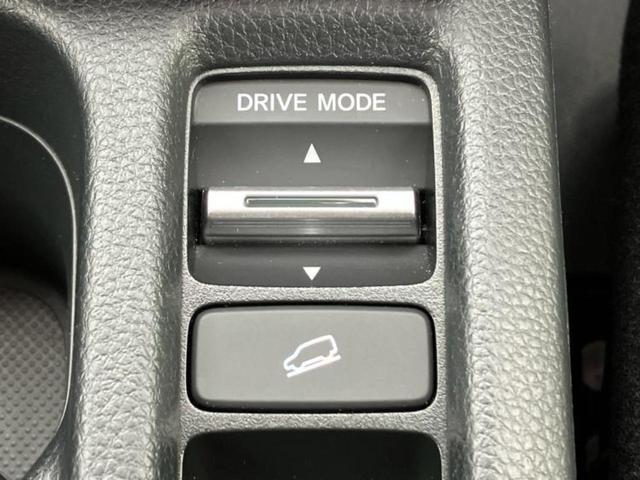 ＷＥＣＡＲＳでは各商談席に大型モニターをご用意しております！見やすい大画面でゆったりと全国の在庫をご覧いただけます！是非ご来店お待ちしております！