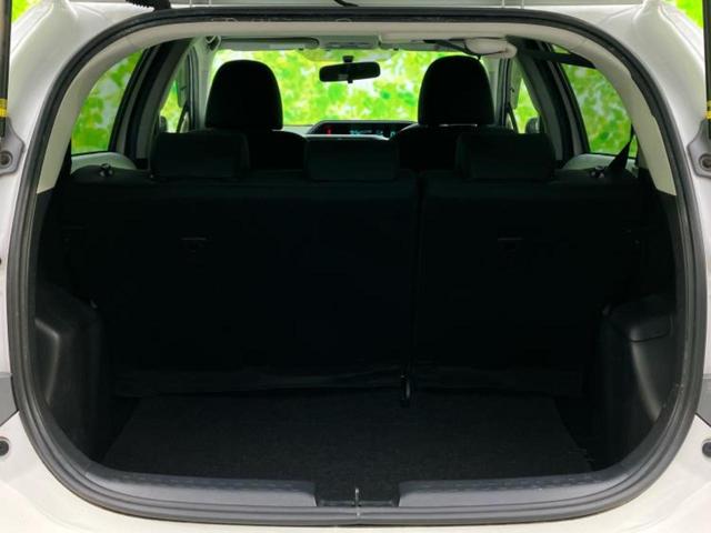 アクア Ｓ　新品タイヤ／純正エアロ／保証書／社外　ＳＤナビ／ヘッドランプ　ＨＩＤ／ＥＴＣ／ＥＢＤ付ＡＢＳ／横滑り防止装置／アイドリングストップ／バックモニター／フルセグＴＶ／エアバッグ　運転席　フルエアロ　記録簿（8枚目）