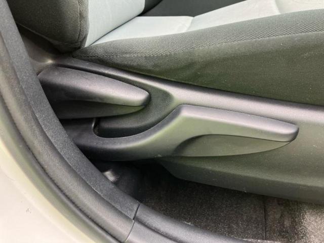 アクア Ｓ　新品タイヤ／純正エアロ／保証書／社外　ＳＤナビ／ヘッドランプ　ＨＩＤ／ＥＴＣ／ＥＢＤ付ＡＢＳ／横滑り防止装置／アイドリングストップ／バックモニター／フルセグＴＶ／エアバッグ　運転席　フルエアロ　記録簿（38枚目）